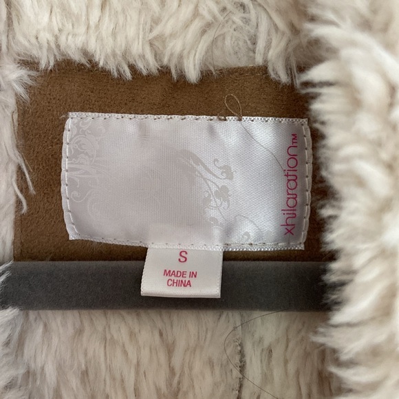 Faux shearling vest - Picture 2 of 3